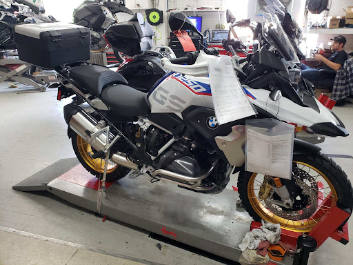 Motorcycle Dealer «Cycle Werks in Barrington», reviews and photos, 126 N Cook St, Barrington, IL 60010, USA