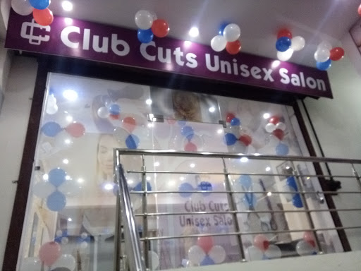 Club cuts unisex salon