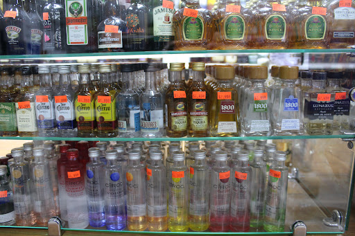 Liquor Store «Cobb Liquor Store», reviews and photos, 1405 Cobb Pkwy S UNIT-B, Marietta, GA 30060, USA