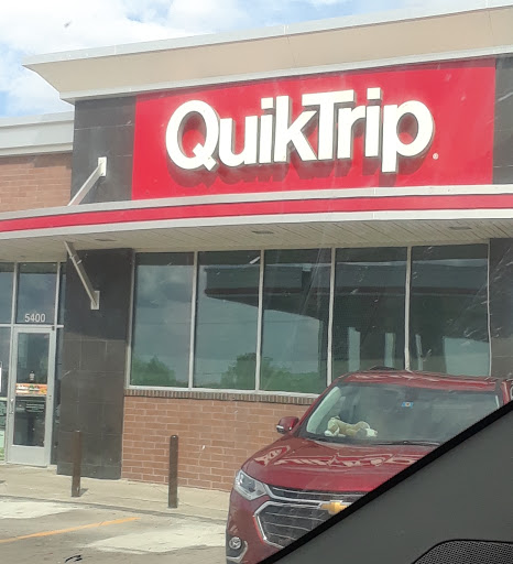 Gas Station «QuikTrip», reviews and photos, 5400 S Interstate 35 East Service Rd, Waxahachie, TX 75165, USA