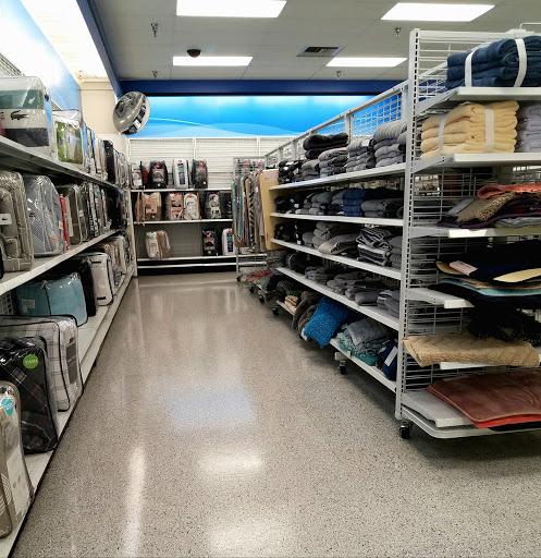 Clothing Store «Ross Dress for Less», reviews and photos, 1115 Vidina Pl, Oviedo, FL 32765, USA