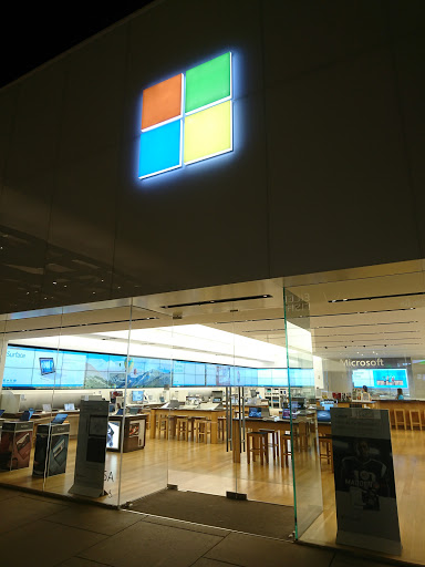 Computer Store «Microsoft Store - Stanford Shopping Center», reviews and photos, 186 Stanford Shopping Center, Palo Alto, CA 94304, USA