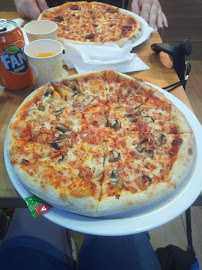 Plats et boissons du Pizzeria O'Five Pizza à Paris - n°13