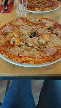 Pizza du Pizzeria Les Deux Bérets Saint-Jean-de-Védas à Saint-Jean-de-Védas - n°6
