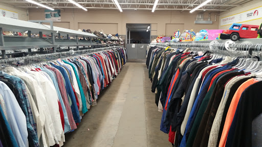 Thrift Store «Thrift Giant Outlet», reviews and photos, 3039 W Northwest Hwy, Dallas, TX 75220, USA