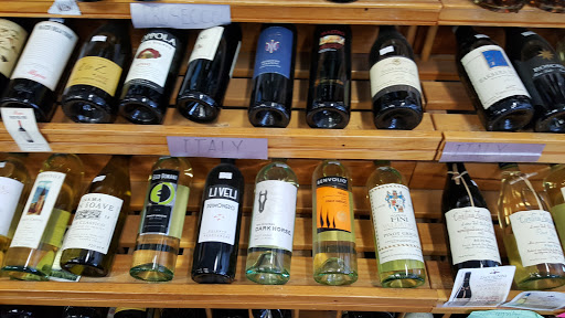 Liquor Store «Norwood Wines & Liquors», reviews and photos, 140 Nahatan St, Norwood, MA 02062, USA