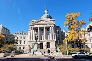 Indiana State Capitol image