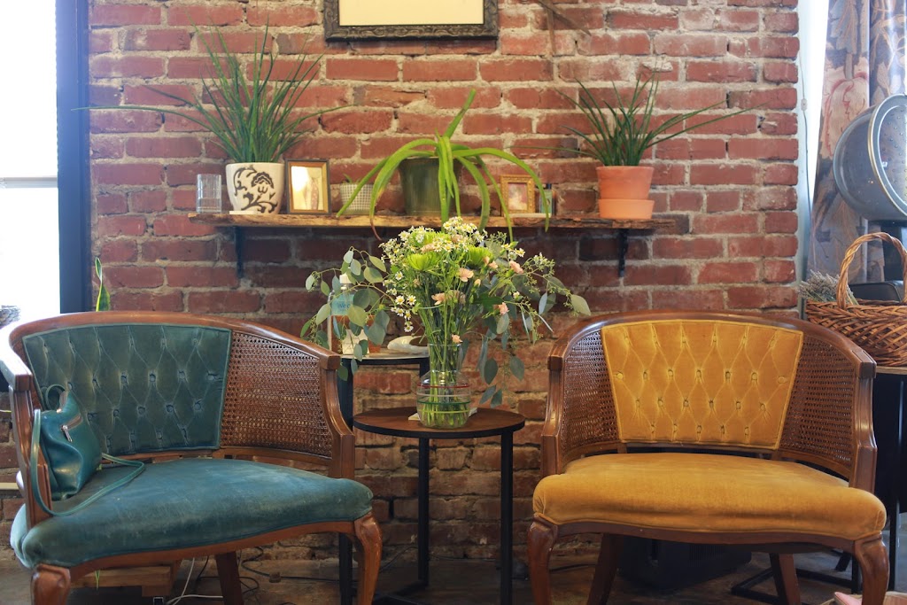 Nu Moon Hair • Hunter Merritt 97213