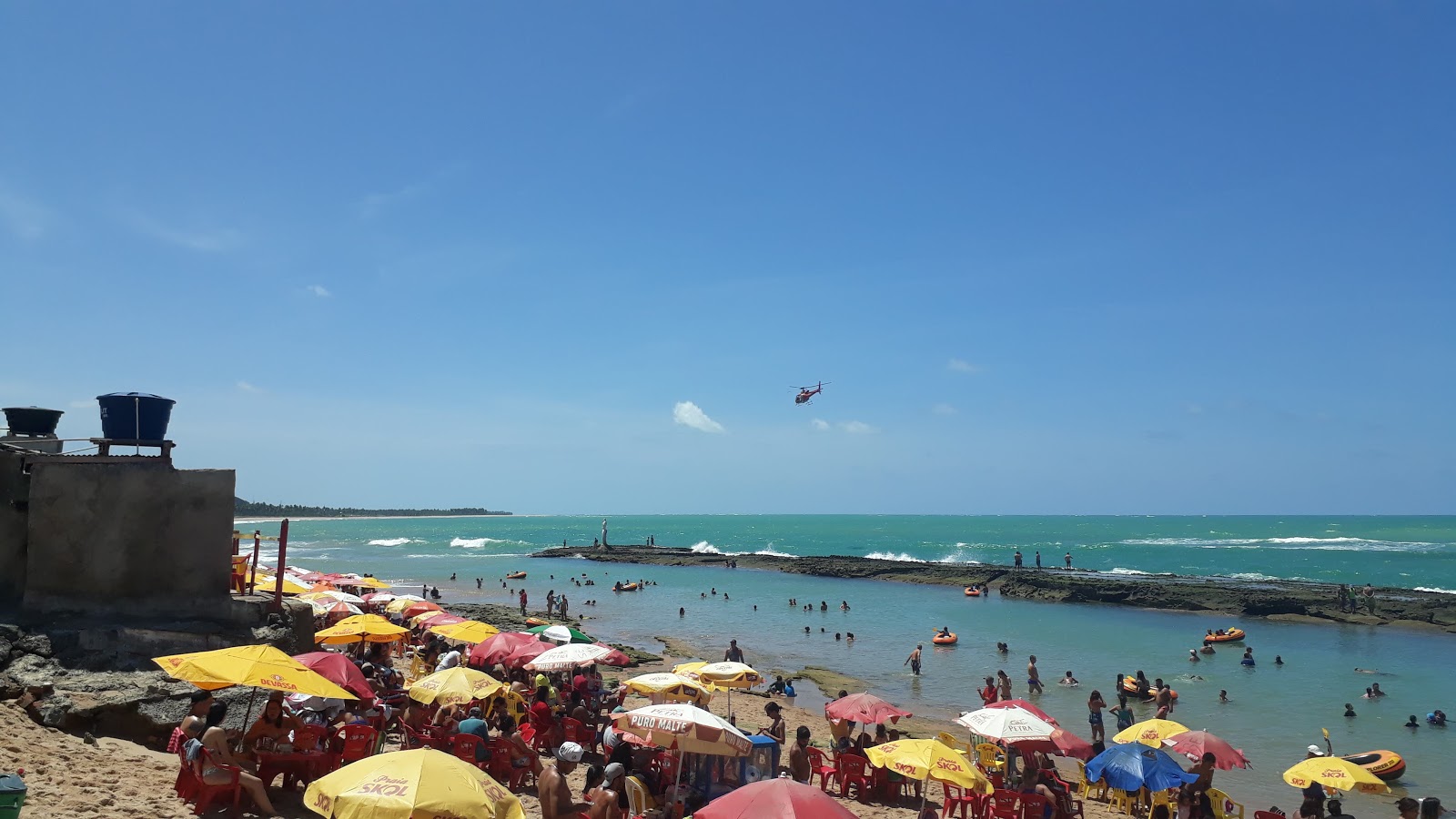 Fotografie cu Praia da Sereia cu o suprafață de apa pură turcoaz