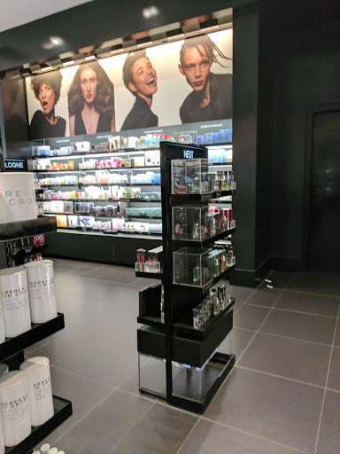 Cosmetics Store «SEPHORA», reviews and photos, 4766 Admiralty Way C1-3, Marina Del Ray, CA 90202, USA