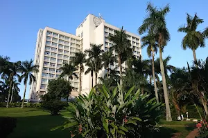 Sheraton Gardens image