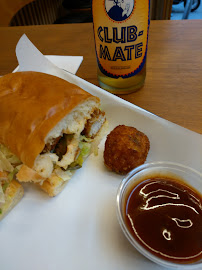 Sandwich au poulet du Restaurant de hamburgers COT COT à Paris - n°4