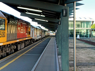 TranzAlpine: Scenic Train Christchurch - Greymouth