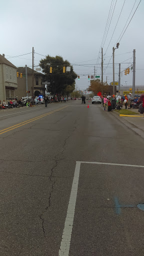 Dessert Shop «Honey Creme Donut Shop», reviews and photos, 514 Vincennes St, New Albany, IN 47150, USA