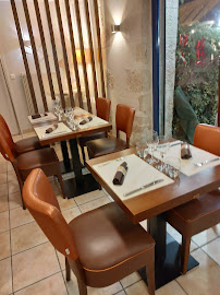 Atmosphère du Restaurant français Le Petit Saint Trop à Briare - n°4