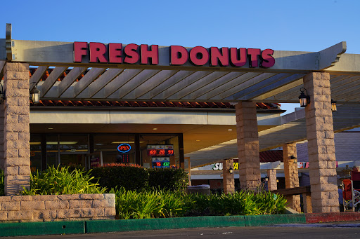 Donut Shop «Fresh Donuts», reviews and photos, 409 E Avenida De Los Arboles, Thousand Oaks, CA 91360, USA