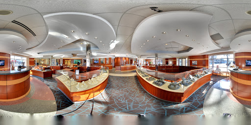 Jewelry Store «R.F. Moeller Jeweler», reviews and photos, 2065 Ford Pkwy, St Paul, MN 55116, USA