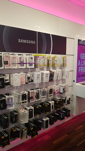Cell Phone Store «T-Mobile», reviews and photos, 1327 N University Dr, Coral Springs, FL 33071, USA