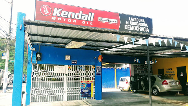 Opiniones de Lavadora y Lubricadora Democracia en Guayaquil - Servicio de lavado de coches