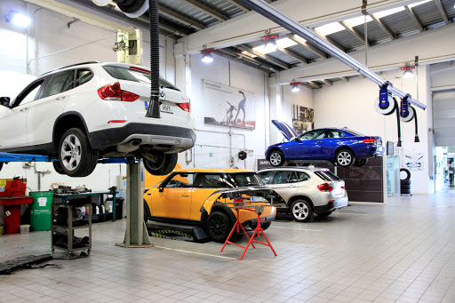 Taller mecànic BMW y MINI Oliva Motor Girona - Olot en Olot, Girona