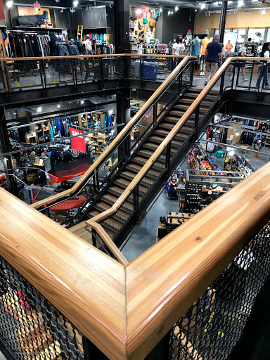 Camping Store «REI», reviews and photos, 6220 Topanga Canyon Blvd, Woodland Hills, CA 91367, USA