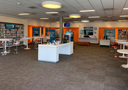 Cell Phone Store «AT&T», reviews and photos, 297 S Weber Rd, Romeoville, IL 60446, USA