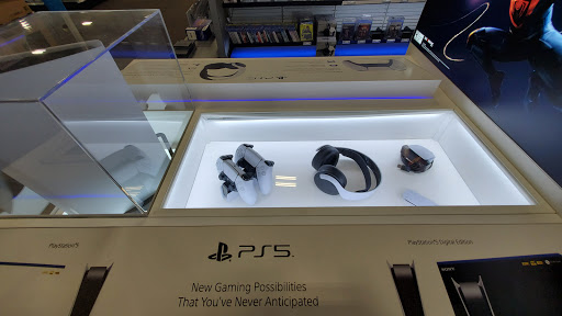 Electronics Store «Best Buy», reviews and photos, 12765 Harper Village Dr #160, Battle Creek, MI 49014, USA