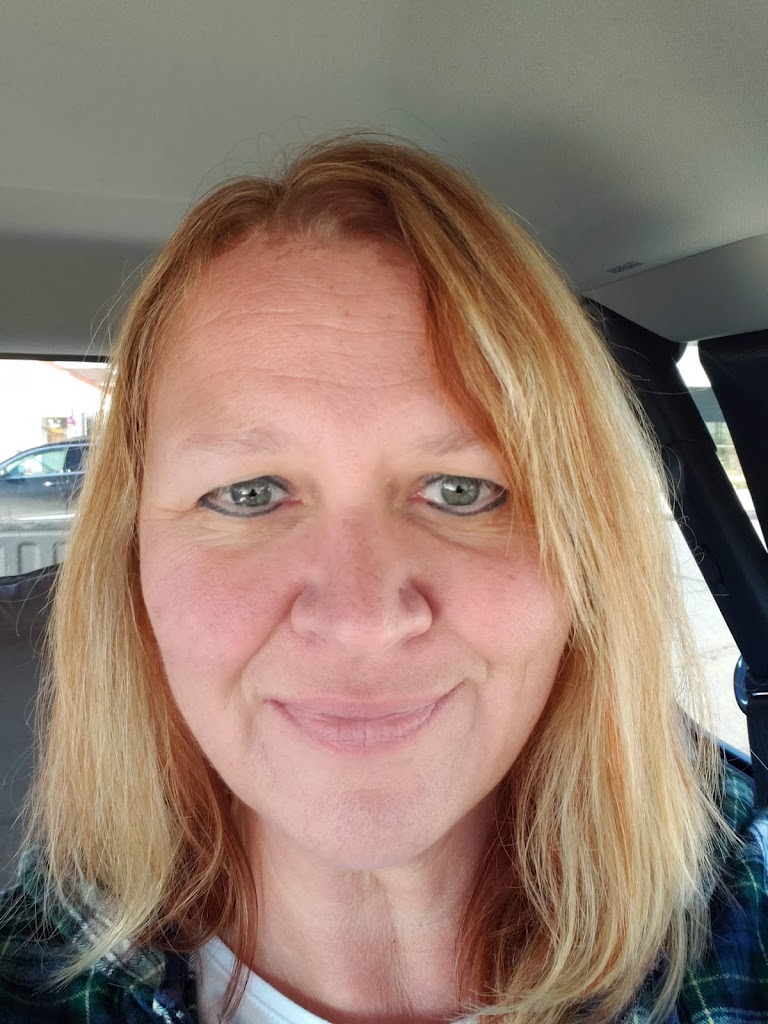 Mane Getaway Salon Hairstyling 59701