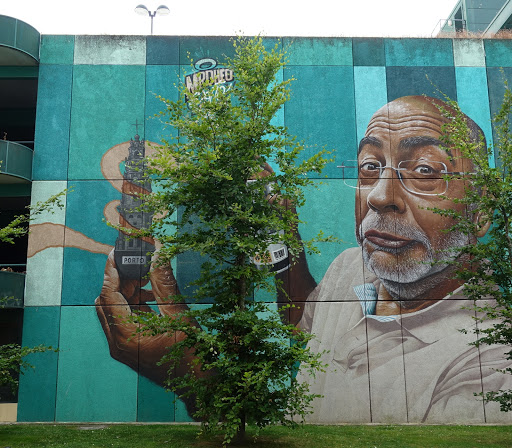 Nobre e Leal - Street art by MrDheo