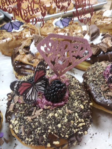 Coffee Shop «Donut King», reviews and photos, 151 Copeland St, Quincy, MA 02169, USA