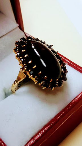 Jewelry Store «OC Diamond Estate Jewelry», reviews and photos, 138 S Glassell St, Orange, CA 92866, USA