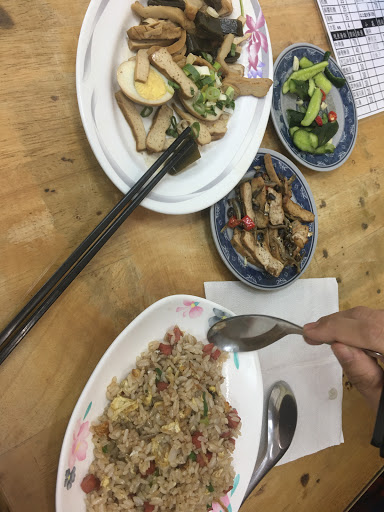 麵 手工水餃 酸辣湯 的照片