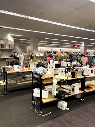 Department Store «Last Chance Clearance Store», reviews and photos, 1919 E Camelback Rd, Phoenix, AZ 85016, USA