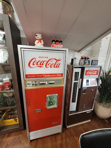 Furniture Store «The Old Cannery Furniture Warehouse», reviews and photos, 13608 Valley Ave E, Sumner, WA 98390, USA