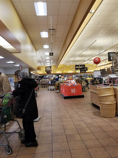 Shopping Mall «Concordia Shopping Center», reviews and photos, 1600 Perrineville Rd, Monroe Township, NJ 08831, USA