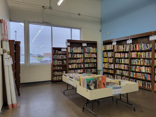 Thrift Store «St. Vincent de Paul Thrift Store», reviews and photos, 28720 Stephenson Hwy, Madison Heights, MI 48071, USA