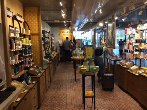 Magasin de cosmétiques L'OCCITANE EN PROVENCE Avignon