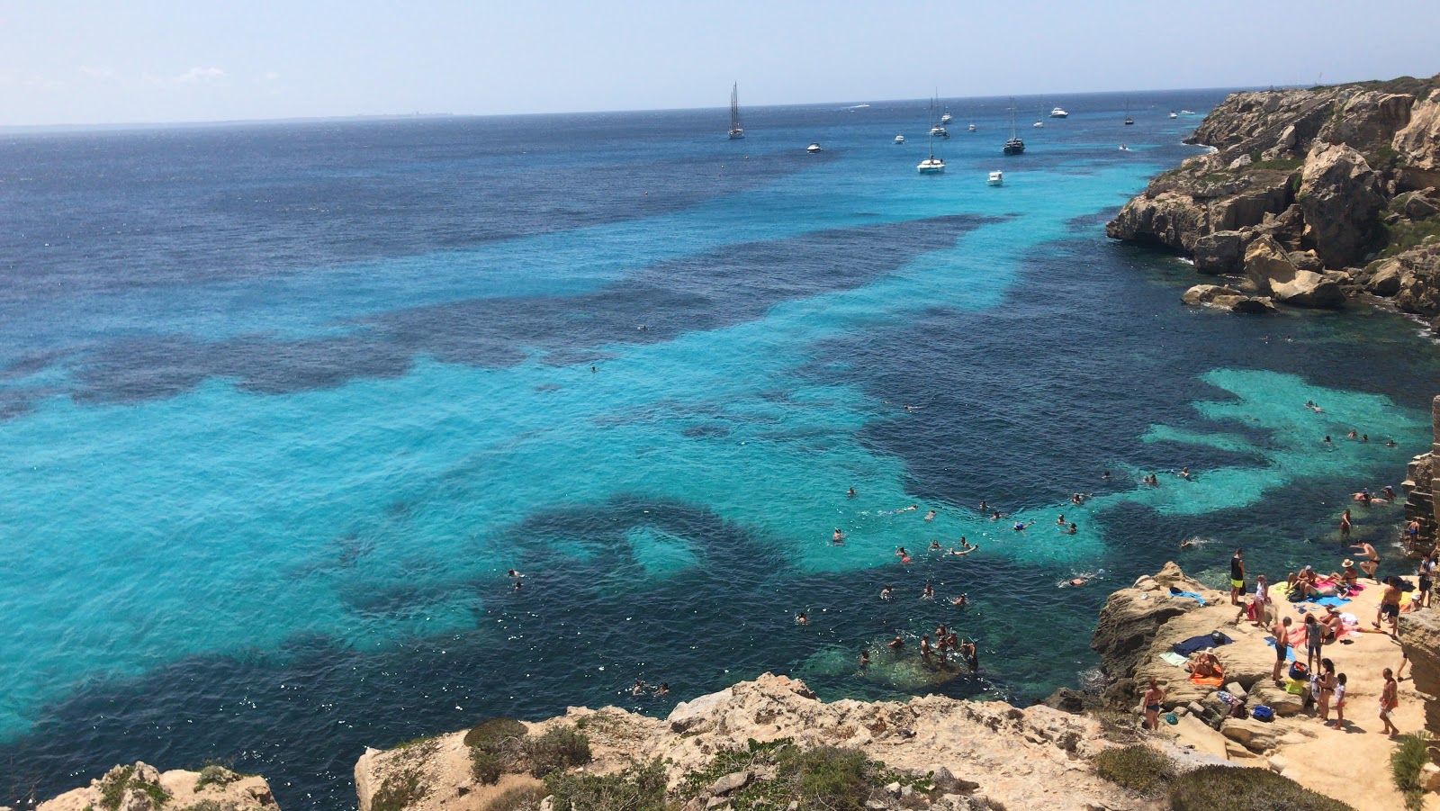 Fotografija Spiaggia Bue Marino nahaja se v naravnem okolju