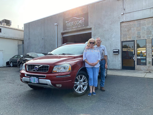 Used Car Dealer «West Coast Auto Group», reviews and photos, 231 NE 10th Ave, Portland, OR 97232, USA