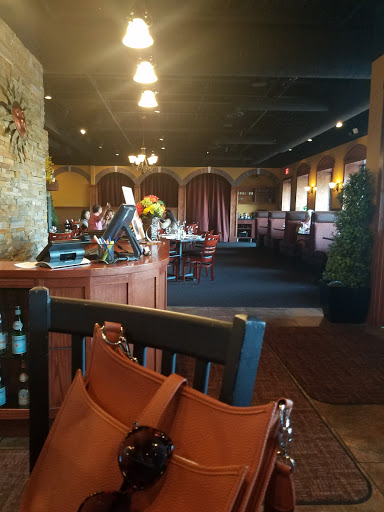 Shopping Mall «Valley Creek Mall», reviews and photos, 1750 Weir Dr, St Paul, MN 55125, USA