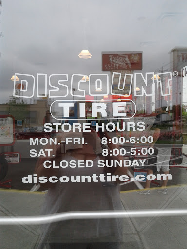 Tire Shop «Discount Tire Store - West Chester, OH», reviews and photos, 7683 Kingland Dr, West Chester Township, OH 45069, USA