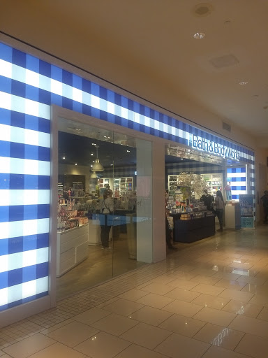 Donut Shop «Dandee Donuts Factory», reviews and photos, 102 N 28th Ave, Hollywood, FL 33020, USA