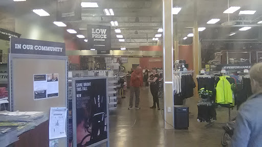 Bicycle Store «Performance Bicycle», reviews and photos, 1800 E Franklin St, Chapel Hill, NC 27514, USA