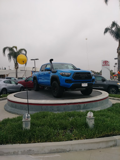 Toyota Dealer «Toyota Of Whittier», reviews and photos, 14577 Whittier Blvd, Whittier, CA 90605, USA