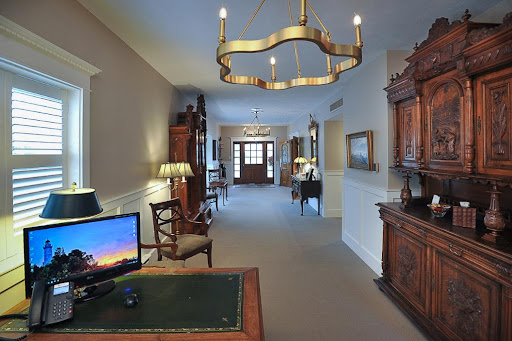 Funeral Home «Hultgren Funeral Home and Cremation Services», reviews and photos, 304 N Main St, Wheaton, IL 60187, USA