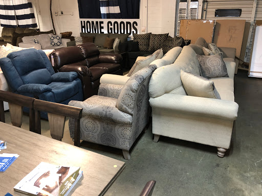 Discount Store «Colfax Discount Store», reviews and photos, 1116 E Mountain St, Kernersville, NC 27284, USA