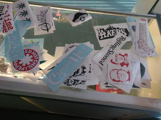 Tobacco Shop «Mary Janes Place Smoke Shop», reviews and photos, 1807 N Main St, Los Angeles, CA 90031, USA