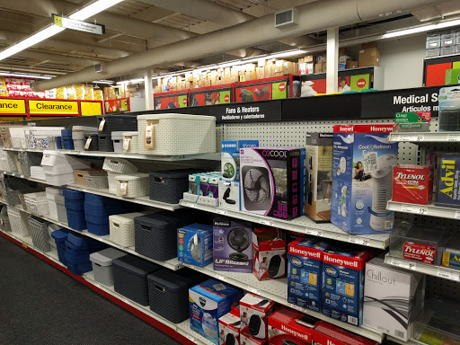 Office Supply Store «Staples», reviews and photos, 134-01 20th Ave, Flushing, NY 11356, USA