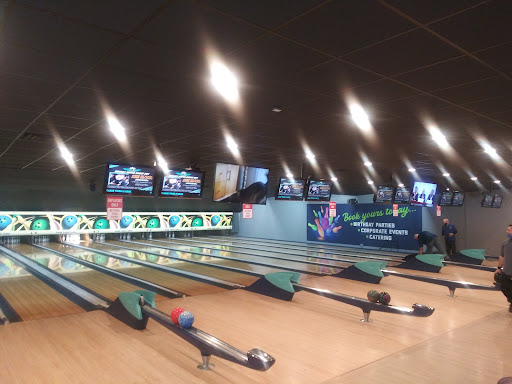 Bowling Alley «Green Lake Lanes Inc», reviews and photos, 7930 E Genesee St, Fayetteville, NY 13066, USA