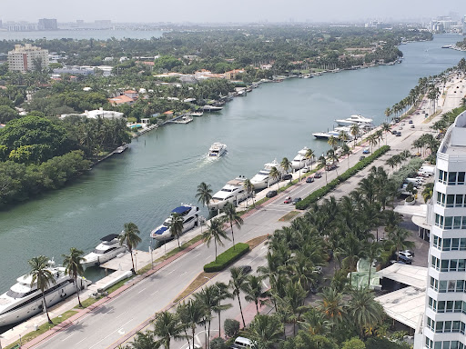 Shopping Mall «Fontainebleau Shops», reviews and photos, 4441 Collins Ave, Miami Beach, FL 33140, USA